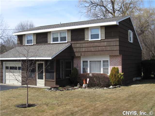 6 Mott Rd, Baldwinsville, NY 13027 photo 1