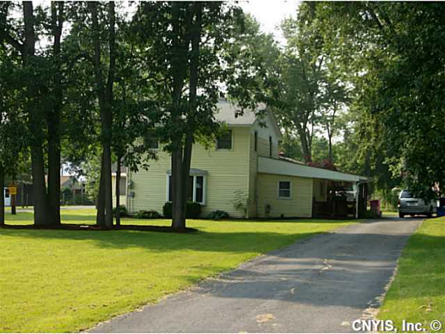 7490 Gordon Rd, Baldwinsville, NY 13027 photo 1