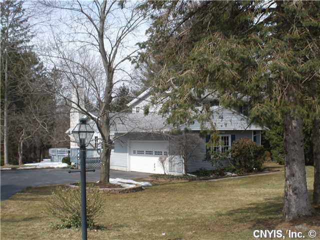 7691 River Rd, Baldwinsville, NY 13027 photo 1