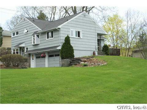200 Oakmont Dr, Syracuse, NY 13214 photo 17