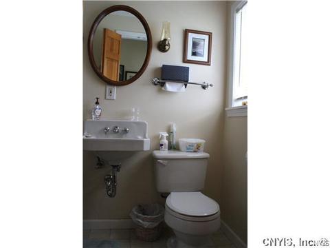 200 Oakmont Dr, Syracuse, NY 13214 photo 11
