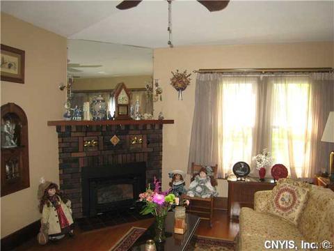 114 Brampton Rd, Syracuse, NY 13205 photo 5