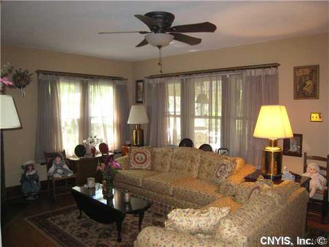 114 Brampton Rd, Syracuse, NY 13205 photo 3