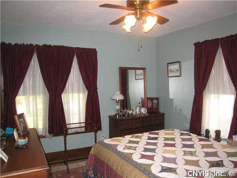 114 Brampton Rd, Syracuse, NY 13205 photo 14