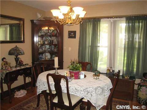 114 Brampton Rd, Syracuse, NY 13205 photo 8