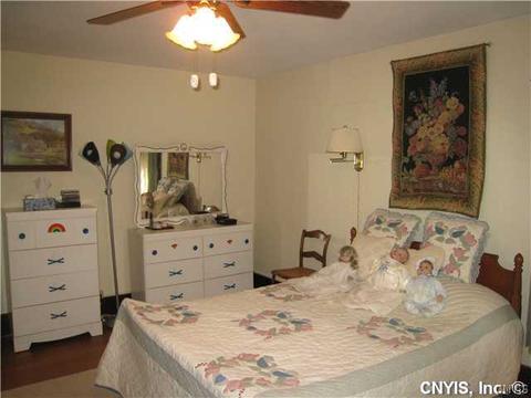 114 Brampton Rd, Syracuse, NY 13205 photo 18