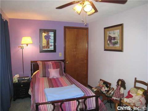 114 Brampton Rd, Syracuse, NY 13205 photo 19