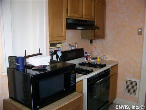 304 E Yates St, East Syracuse, NY 13057 photo 7