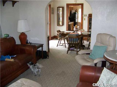 304 E Yates St, East Syracuse, NY 13057 photo 4