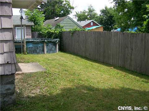 304 E Yates St, East Syracuse, NY 13057 photo 2