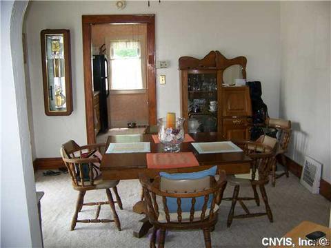 304 E Yates St, East Syracuse, NY 13057 photo 3