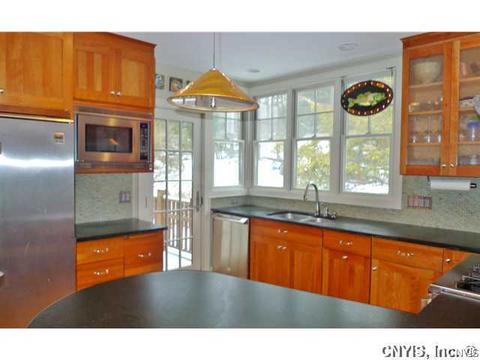 208 Dewitt Rd, Syracuse, NY 13214 photo 6