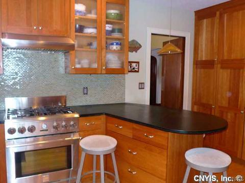 208 Dewitt Rd, Syracuse, NY 13214 photo 7