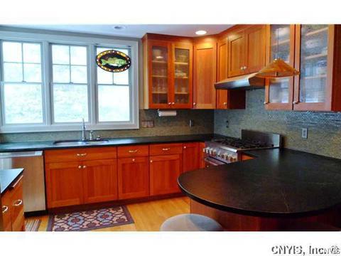 208 Dewitt Rd, Syracuse, NY 13214 photo 5