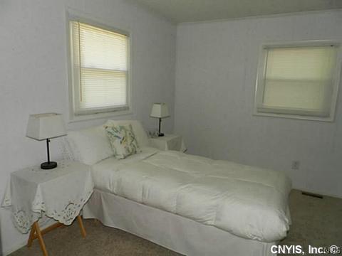 51 Grover St, East Syracuse, NY 13057 photo 16