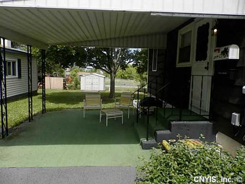 51 Grover St, East Syracuse, NY 13057 photo 3