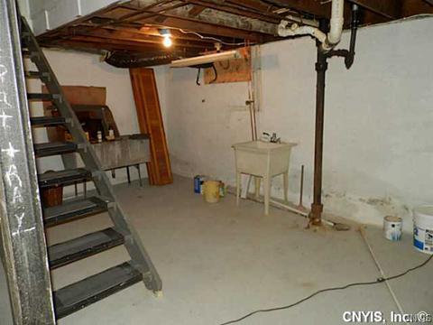 51 Grover St, East Syracuse, NY 13057 photo 22
