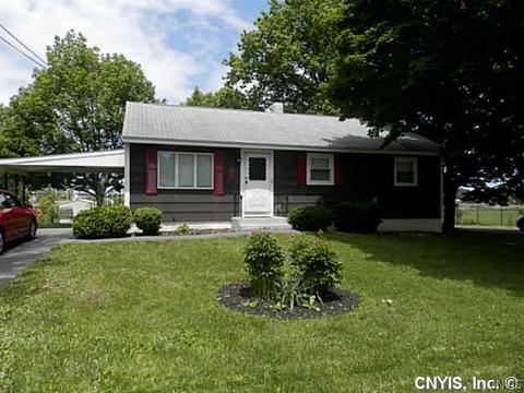 51 Grover St, East Syracuse, NY 13057 photo 2
