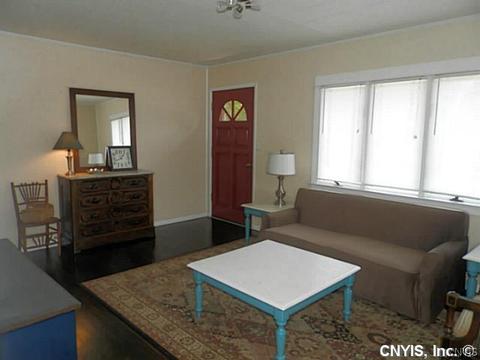 51 Grover St, East Syracuse, NY 13057 photo 5