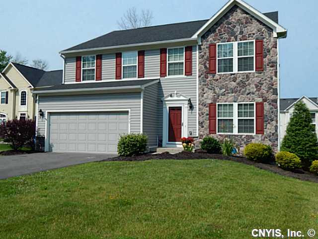 8240 Luchsinger Ln, Baldwinsville, NY 13027 photo 1