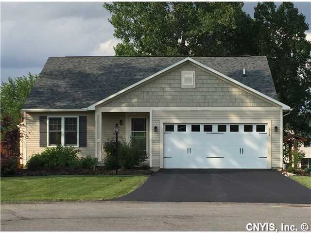 3283 Twilight Ct, Baldwinsville, NY 13027 photo 1