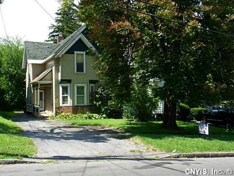 1029 Danforth St, Syracuse, NY 13208 photo 1