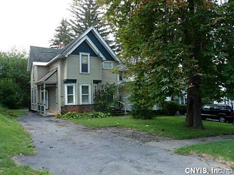 1029 Danforth St, Syracuse, NY 13208 photo 3