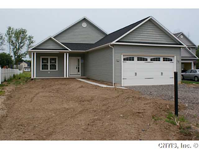 5015 Astilbe Path, Liverpool, NY 13088 photo 1