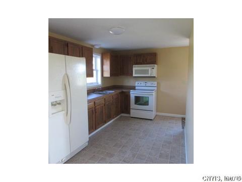 3 Springbrook Rd, Pulaski, NY 13142 photo 3