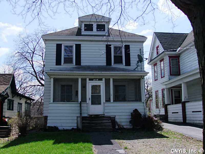 808 Danforth St, Syracuse, NY 13208 photo 1