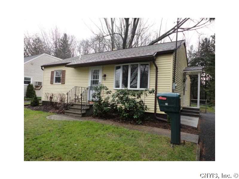 39 Brooks Pl, Baldwinsville, NY 13027 photo 1