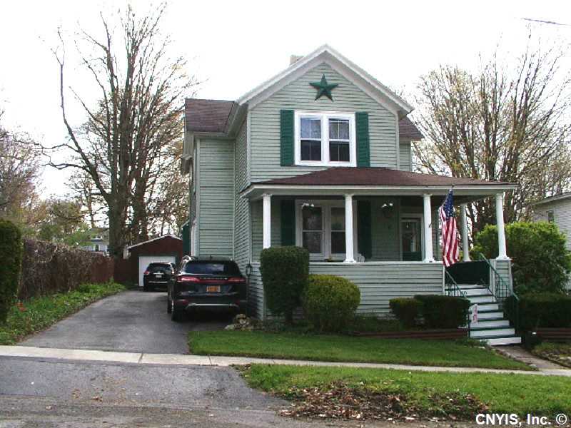 16 Walnut St, Baldwinsville, NY 13027 photo 1