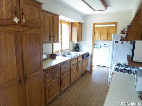 4052 The Trl, Oneida, NY 13421 photo 4