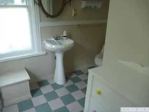 101 Broad St, Catskill, NY 12414 photo 6