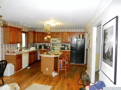 313 Maple Ln, Valatie, NY 12184 photo 2