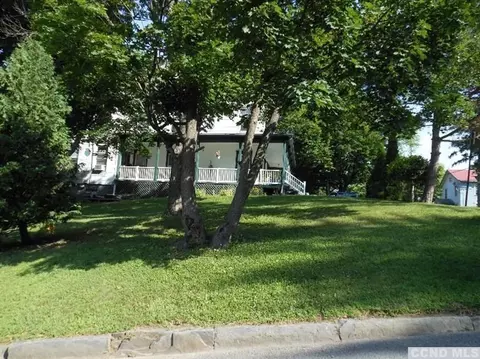 65 Summit Ave, Catskill, NY 12414 photo 3
