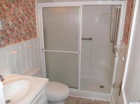 82 Green Ave, Castleton On Hudson, NY 12033 photo 3