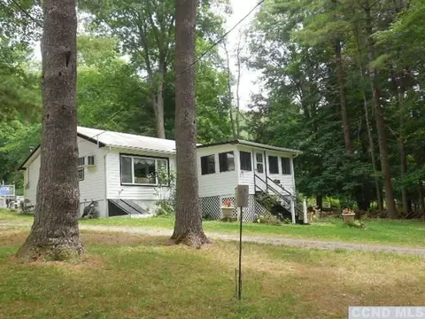 50 Pine St, Copake, NY 12516 photo 1