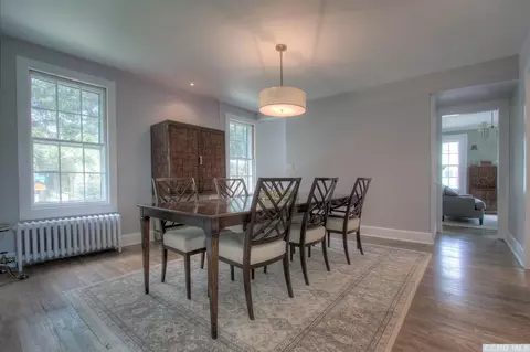 19 Albany Ave, Kinderhook, NY 12106 photo 3