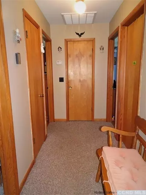 28 Pine St, Catskill, NY 12414 photo 8