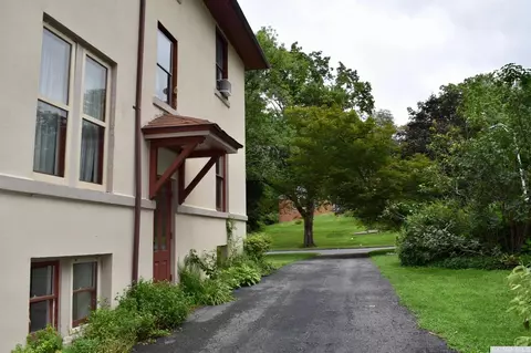 21 Dwight St, Poughkeepsie, NY 12590 photo 5
