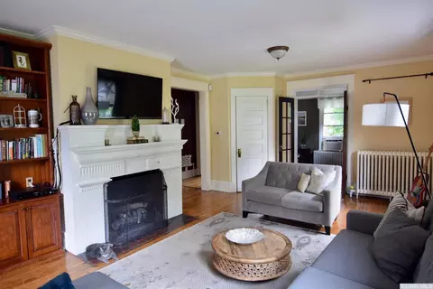21 Dwight St, Poughkeepsie, NY 12590 photo 9
