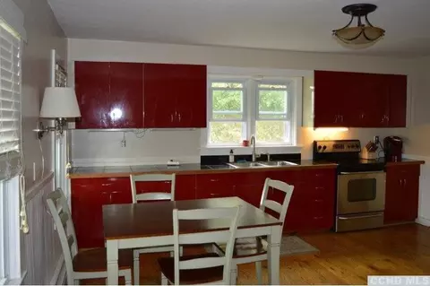 24 Sunset Ave, Kinderhook, NY 12106 photo 3