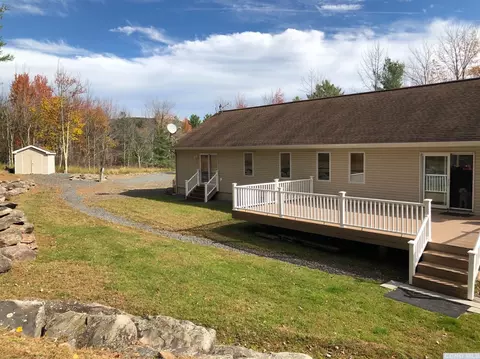 54 Pheasant Ln, Windham, NY 12496 photo 2