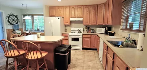54 Pheasant Ln, Windham, NY 12496 photo 9