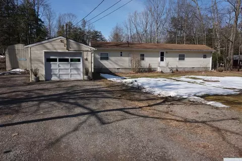 440 Frank Hitchcock Rd, Cairo, NY 12413 photo 1