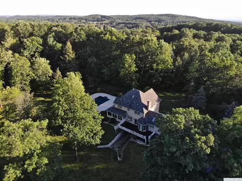 82 Fairway Dr, Kinderhook, NY 12106 photo 1