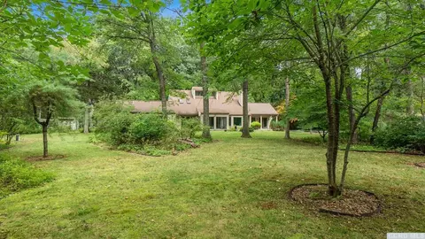 179 E Willets Dr, Red Hook, NY 12571 photo 7
