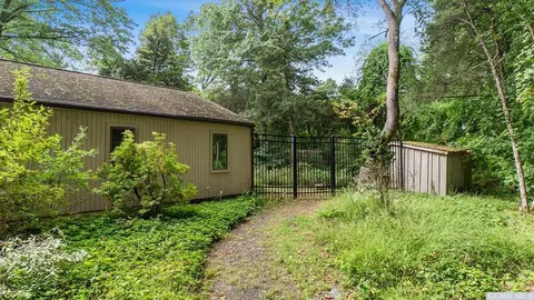 179 E Willets Dr, Red Hook, NY 12571 photo 38