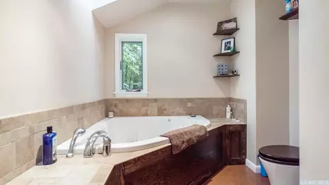 179 E Willets Dr, Red Hook, NY 12571 photo 32